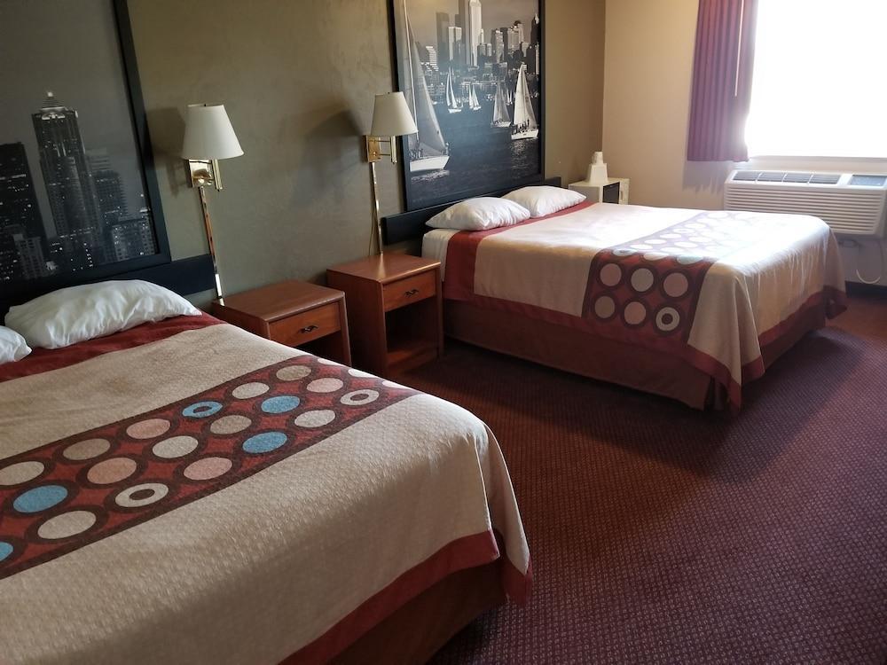 Super 8 By Wyndham Bellingham Airport/Ferndale Hotel Buitenkant foto