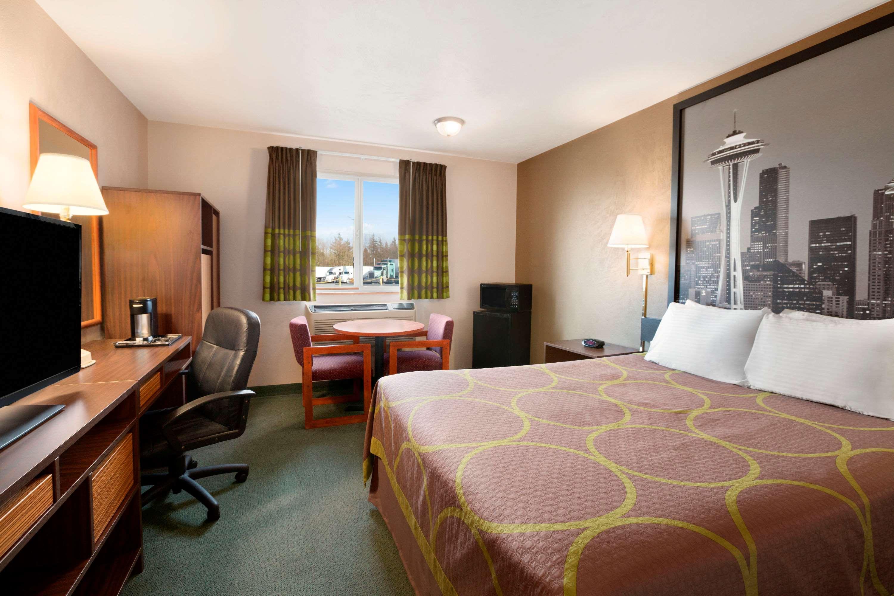 Super 8 By Wyndham Bellingham Airport/Ferndale Hotel Buitenkant foto
